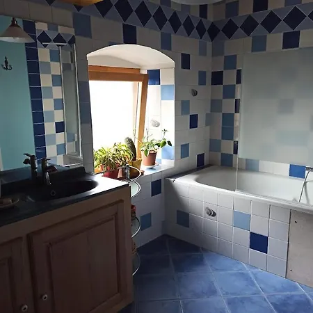 Chambre D'hote Pal De Mons Homestay *
